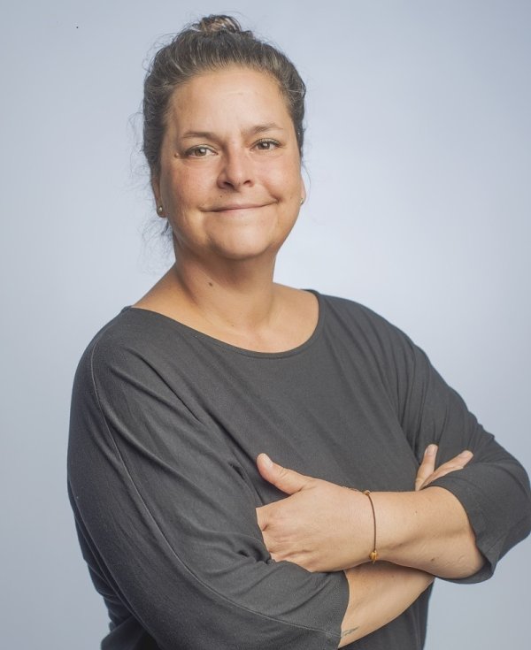 Das Bild zeigt die Qualitätsbeauftragte für Ausbildung und Praktikum