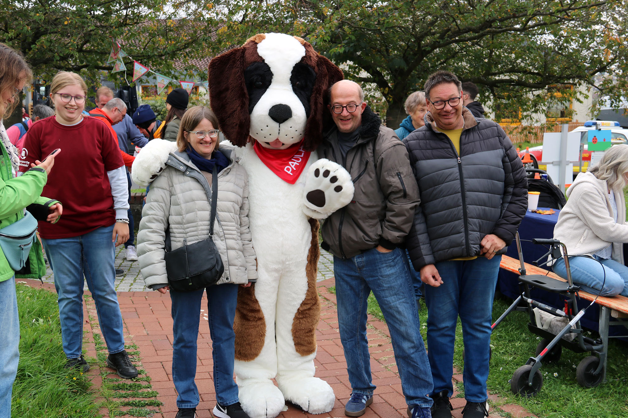 Paula, das neue Inklusionsmaskottchen der Trucker and Friends zauberte bei allen Gästen ein Lächeln ins Gesicht und hatte null Berührungsängste.