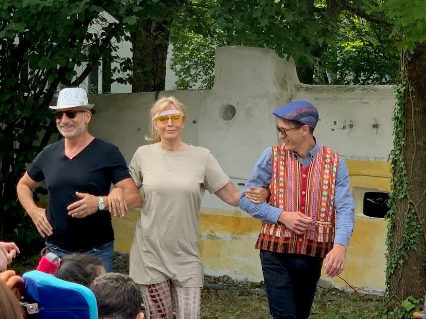 Auf dem Bild sieht man die Jury des Top-Model-Wettbewerbs