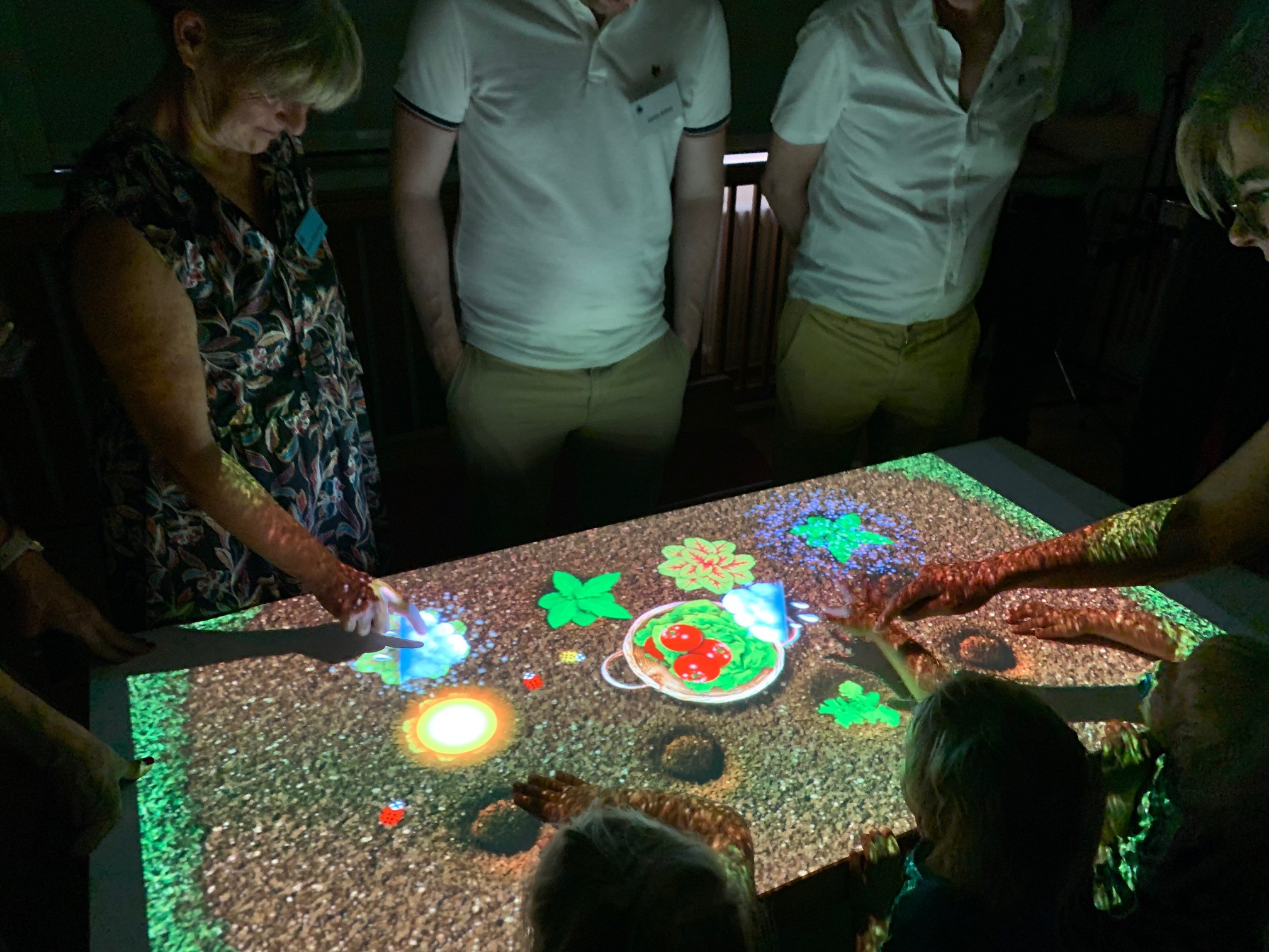 Das Bild zeigt die Tover-Tafel im Sehförderraum des Blindeninstituts München