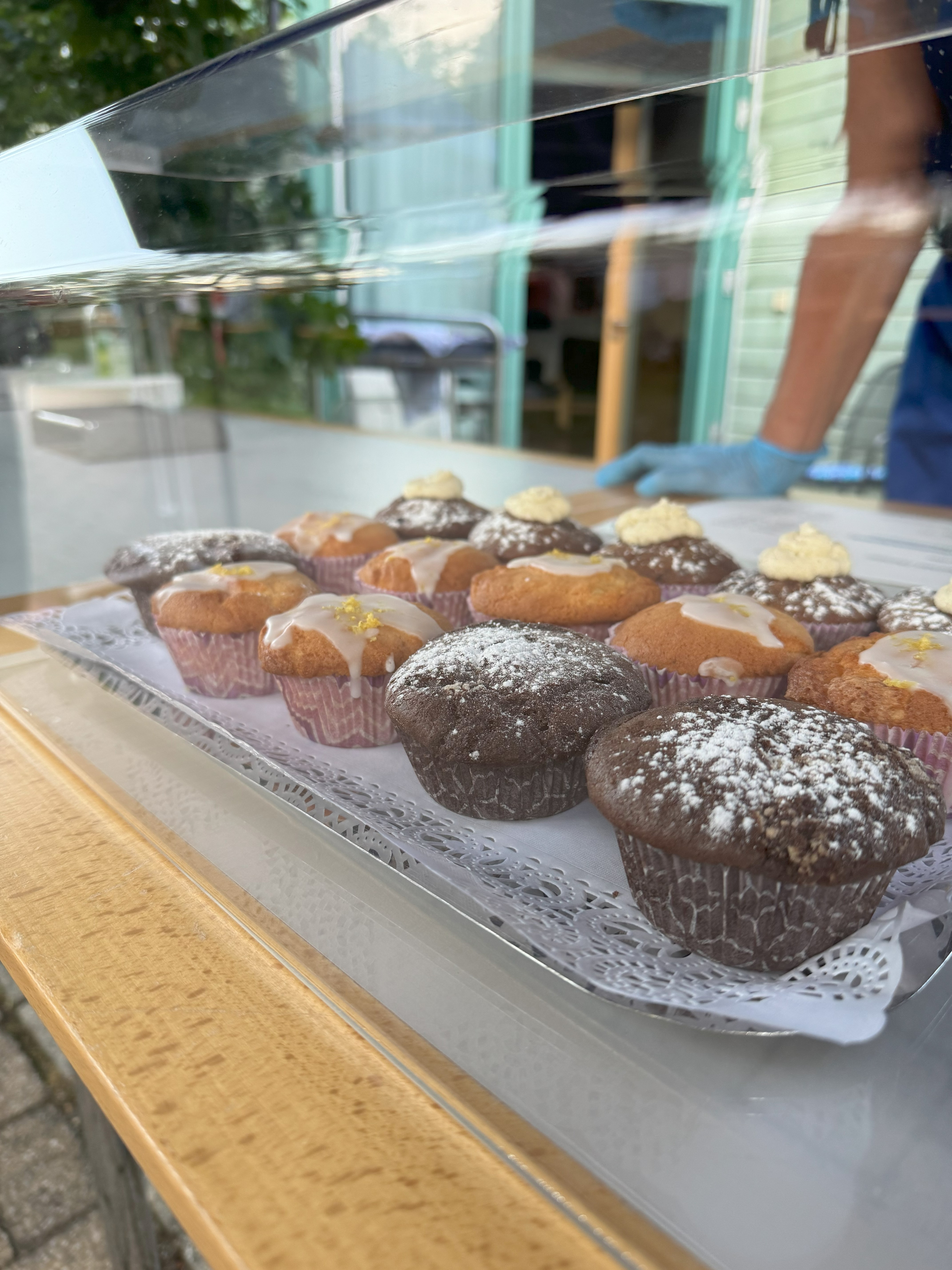 Hausgemachte Speisen und Getränke wurden bei Augen auf den Dachsberg verkauft.