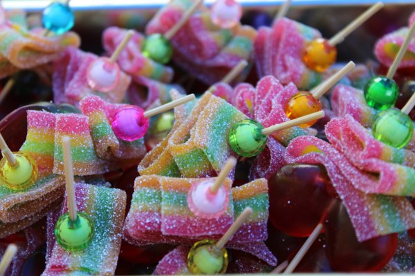 Auch Süßigkeiten gab es auf dem Maifest 2025 als Angebot.