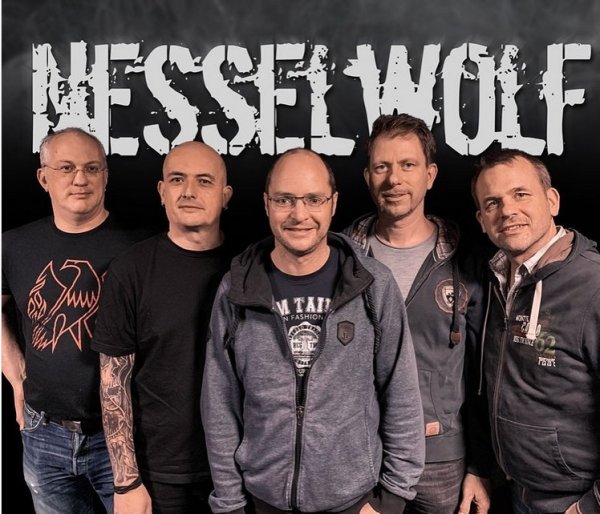 Das Bild zeigt die Nesselwolf