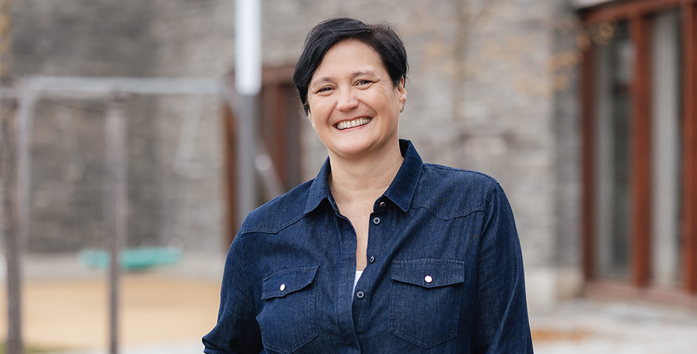 Ein Portraitfoto von Anja Hanusch.